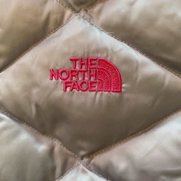 The North Face Quilted puffer coat 550 denier girls L(14/16) silver pink - Picture 2 of 10